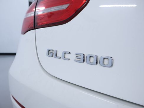 Used 2017 Mercedes-Benz GLC 300 4MATIC Coupe image 9