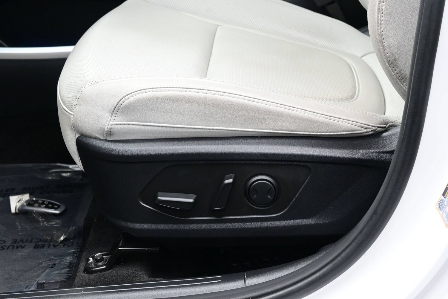 Certified 2024 Hyundai Tucson Limited AWD/4WD image 11
