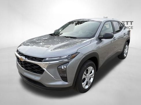 New 2026 Chevrolet Trax LS w/ Driver Confidence Package FWD image 3