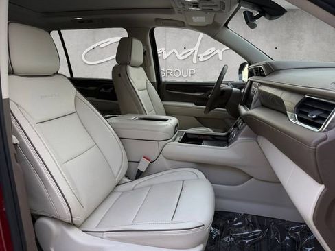Used 2022 GMC Yukon XL Denali image 24