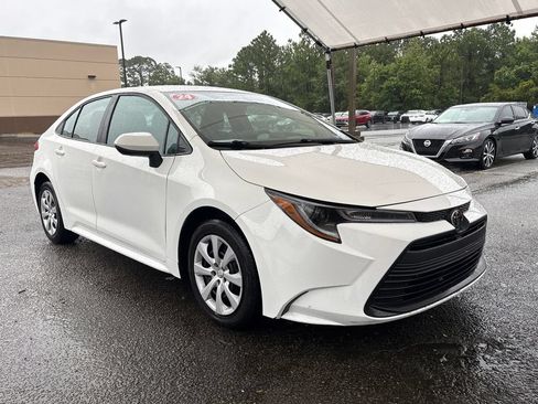 Used 2024 Toyota Corolla LE FWD image 8