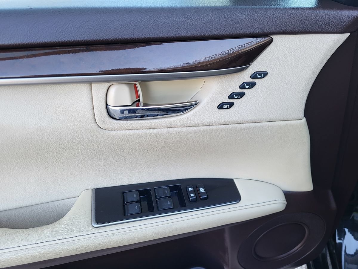 Used 2017 Lexus ES 350 FWD image 28