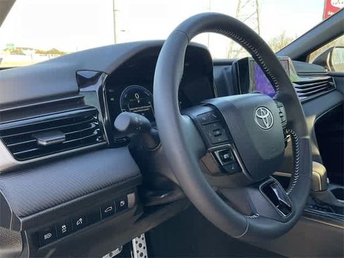 Used 2026 Toyota Camry SE image 10
