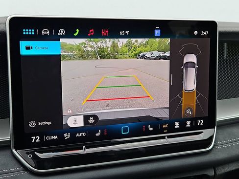 Certified 2026 Volkswagen Tiguan SE AWD/4WD image 16