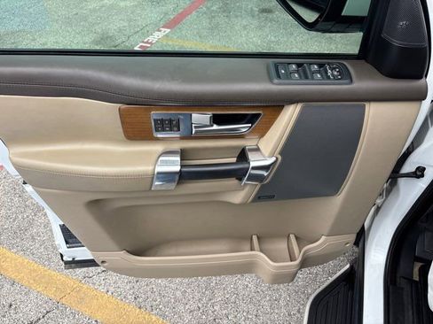 Used 2016 Land Rover LR4 HSE LUX AWD/4WD image 26