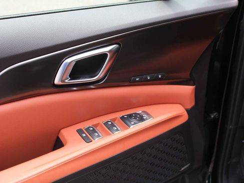 New 2025 Kia Carnival SX Prestige image 24