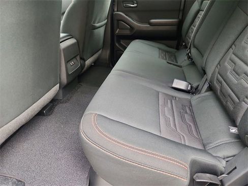 Used 2025 Nissan Frontier PRO-4X image 22