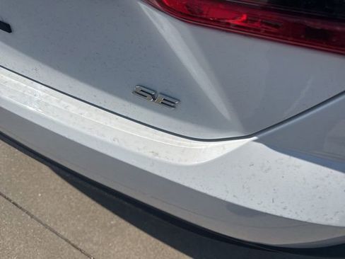 Used 2025 Toyota Camry SE image 4