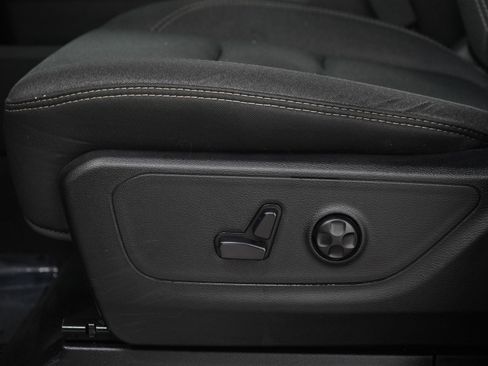 Used 2020 RAM 1500 Big Horn AWD/4WD image 23
