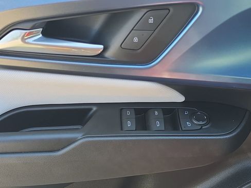 Used 2024 Chevrolet Equinox EV LT image 22