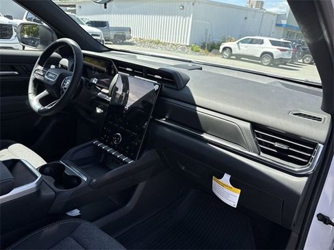 New 2026 GMC Terrain Elevation w/ LPO, Floor Liner Package image 28