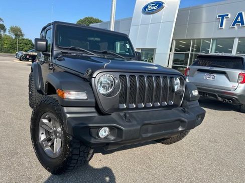 Used 2023 Jeep Wrangler Sport AWD/4WD image 5