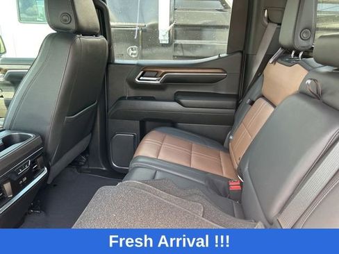 Used 2024 Chevrolet Silverado 1500 High Country image 13