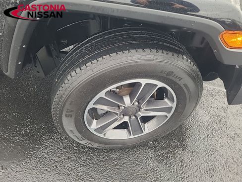 Used 2023 Jeep Wrangler Sahara image 19