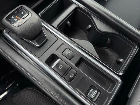 Certified 2023 Nissan Pathfinder SV image 27