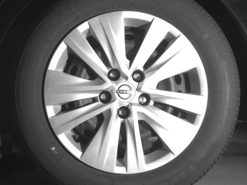 Used 2025 Nissan Sentra S FWD image 14