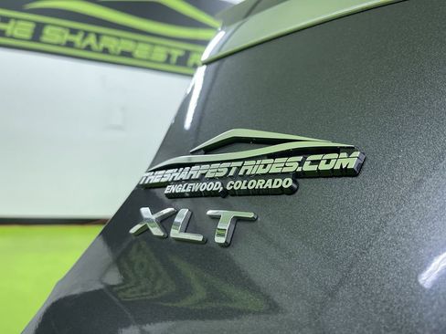 Used 2016 Ford Explorer XLT image 15