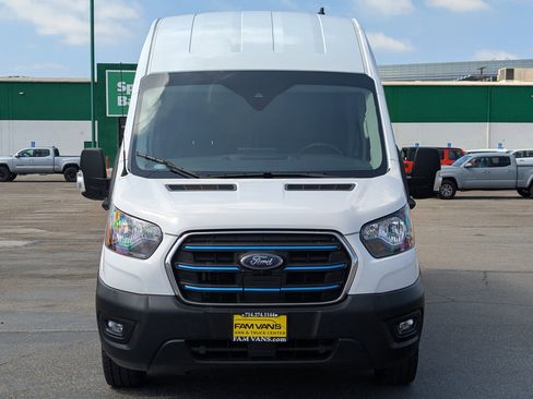 Used 2022 Ford E-Transit 148 High Roof Extended image 3