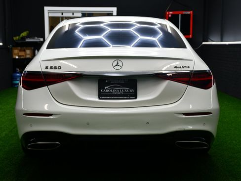 Used 2022 Mercedes-Benz S 580 4MATIC Sedan image 3