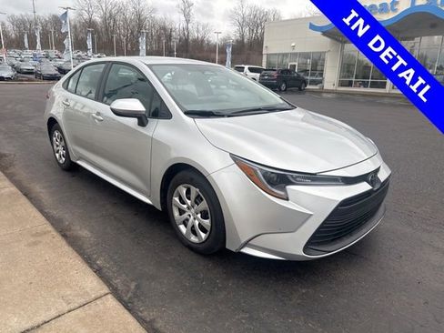 Used 2025 Toyota Corolla LE image 1
