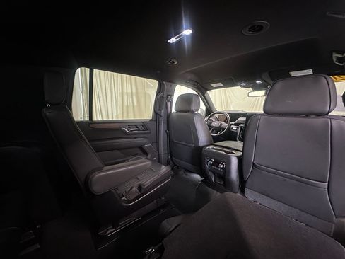 Used 2025 GMC Yukon XL Denali AWD/4WD image 22