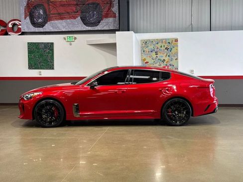 Used 2019 Kia Stinger GT1 AWD/4WD image 4
