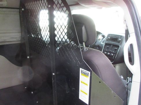Used 2014 RAM C/V Tradesman FWD image 21
