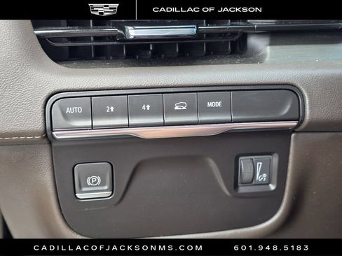 Certified 2023 Cadillac Escalade Premium Luxury AWD/4WD image 23