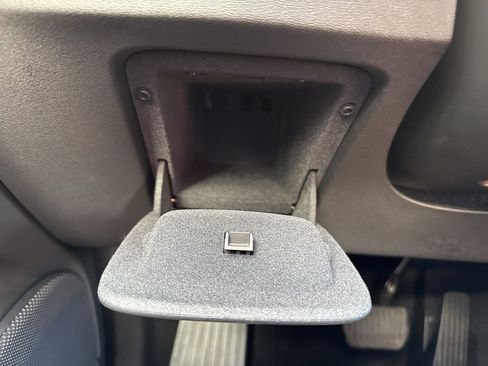 Used 2025 Volvo XC90 B6 Ultra image 18