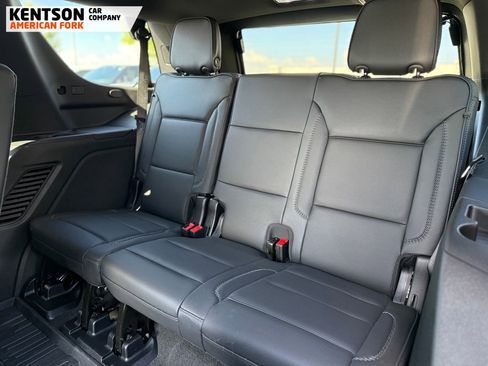 Used 2025 GMC Yukon Denali w/ Advanced Technology Package AWD/4WD image 42