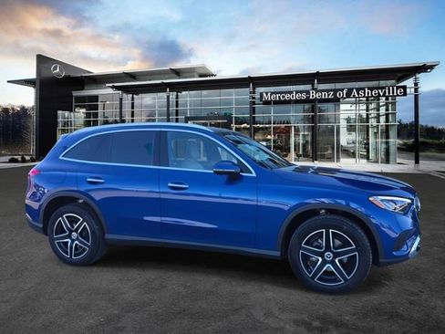 Used 2026 Mercedes-Benz GLC 300 4MATIC image 1