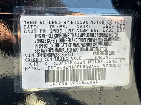 Used 2025 Nissan Versa SR w/ Trunk Package image 30