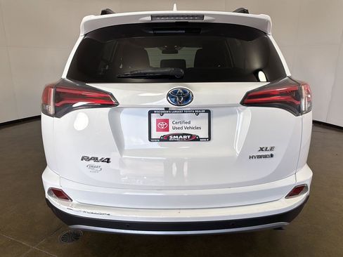 Used 2017 Toyota RAV4 XLE w/ Convenience Package AWD/4WD image 21