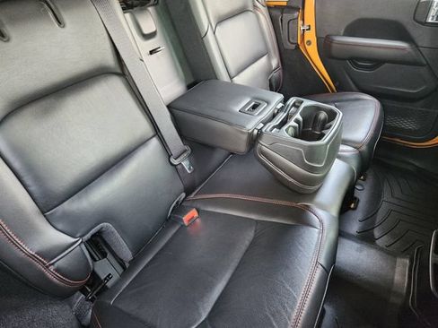 Used 2021 Jeep Wrangler Unlimited Rubicon AWD/4WD image 30