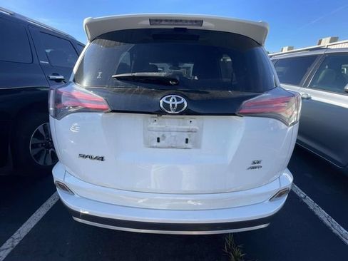 Used 2016 Toyota RAV4 SE w/ Advanced Technology Package AWD/4WD image 10