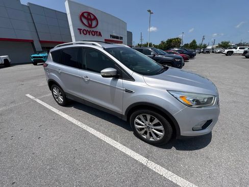 Used 2017 Ford Escape Titanium AWD/4WD image 11
