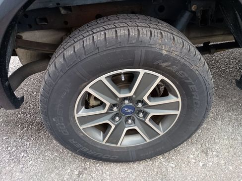 Used 2019 Ford F150 XLT w/ Equipment Group 302A Luxury AWD/4WD image 9