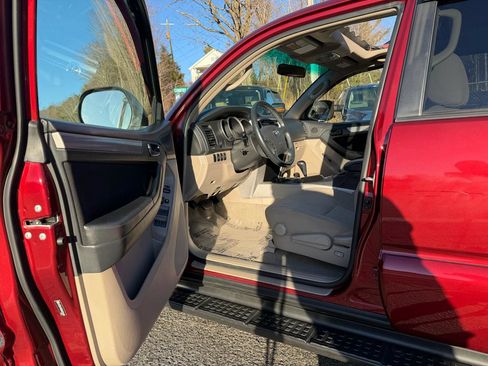 Used 2008 Toyota 4Runner SR5 image 10