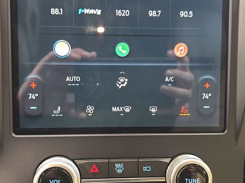 Used 2022 Ford Edge SEL image 22