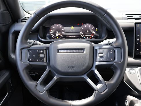 Used 2025 Land Rover Defender 110 S AWD/4WD image 15