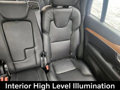 Certified 2021 Volvo XC90 T6 Momentum w/ Advanced Package image 17