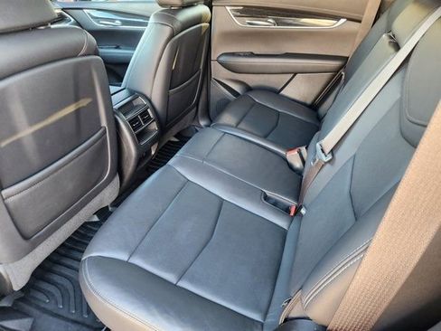 Used 2020 Cadillac XT5 Premium Luxury image 32