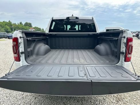 Used 2024 RAM 1500 Limited AWD/4WD image 15