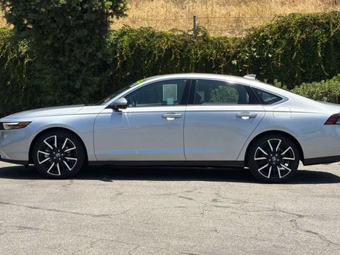 Used 2023 Honda Accord Touring image 8
