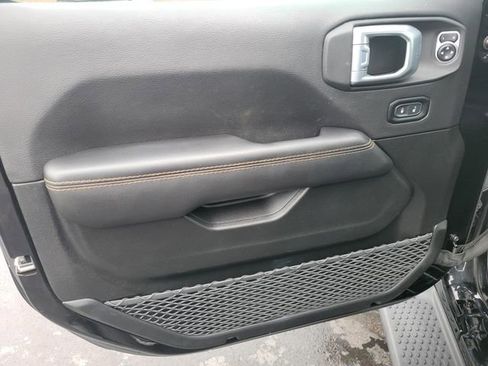 Used 2021 Jeep Wrangler Unlimited Sahara image 11