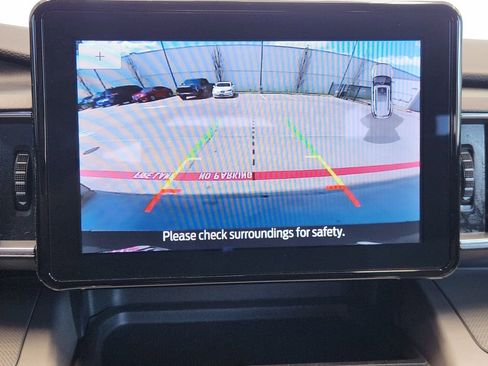 Used 2022 Ford Explorer XLT w/ Equipment Group 202A image 17