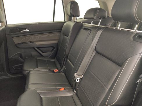 Used 2023 Volkswagen Atlas SE FWD image 18