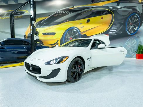 Used 2014 Maserati GranTurismo Sport RWD image 31