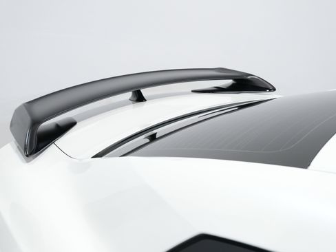 Used 2015 Nissan GT-R Black Edition image 15