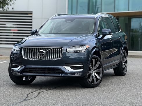 Certified 2024 Volvo XC90 B6 Plus AWD/4WD image 1